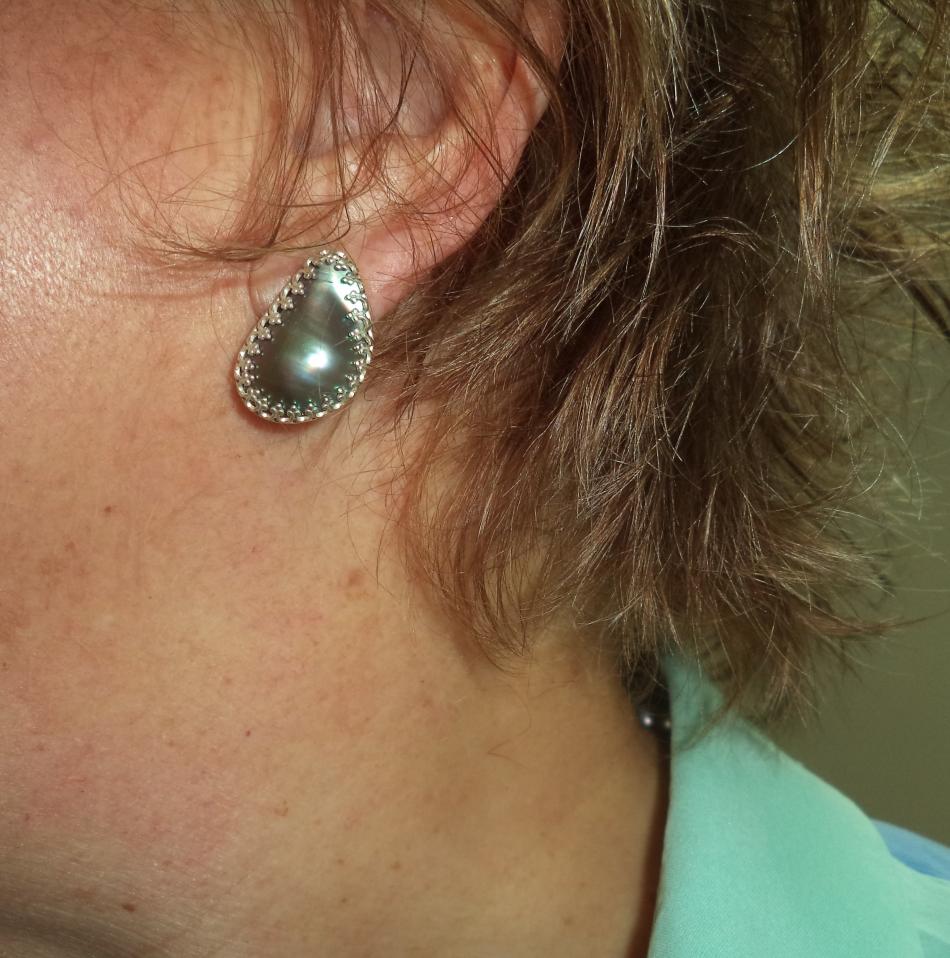SoC mabe earrings