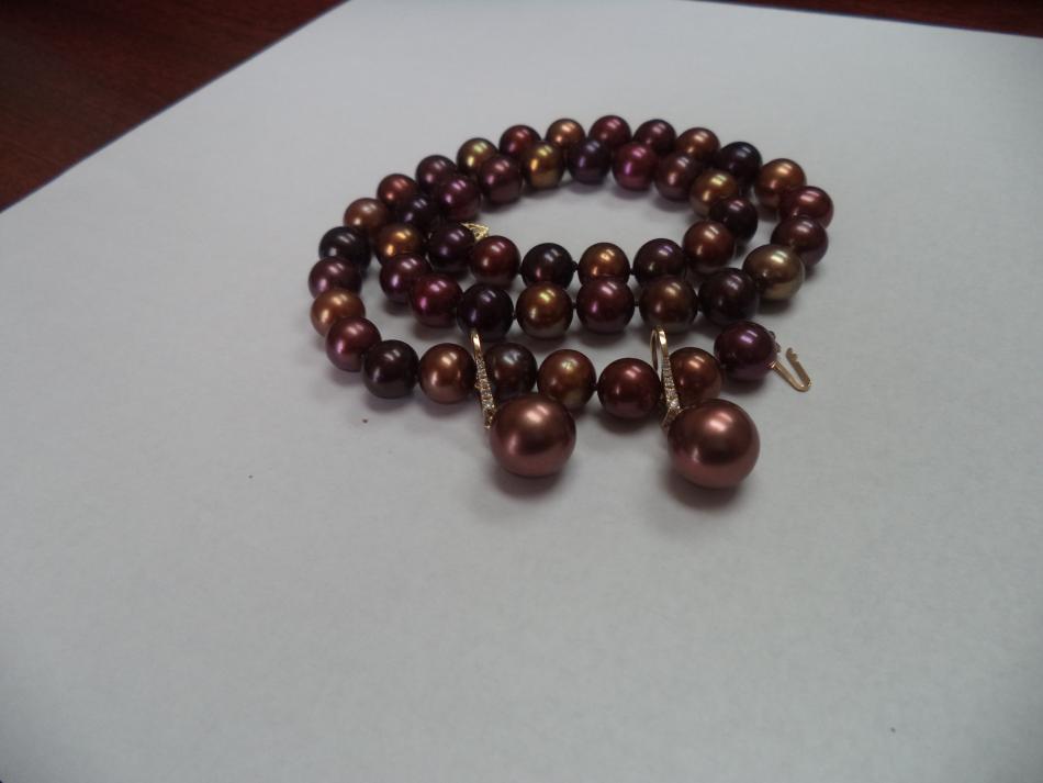 Chocolate Tahitian pearls paired with dyed freshwater