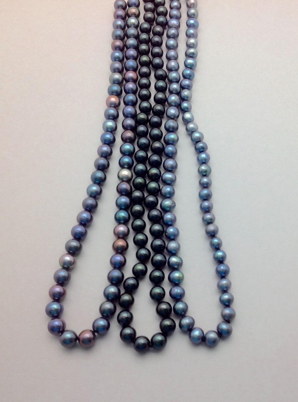 Dyed freshwater and dyed akoya strands
