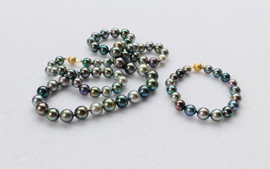 Multicolor Tahitian strand with bracelet extender