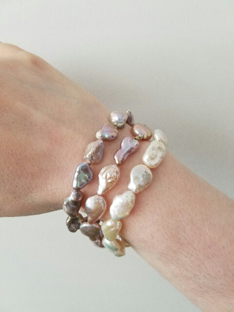Three freshwater pearl bracelets