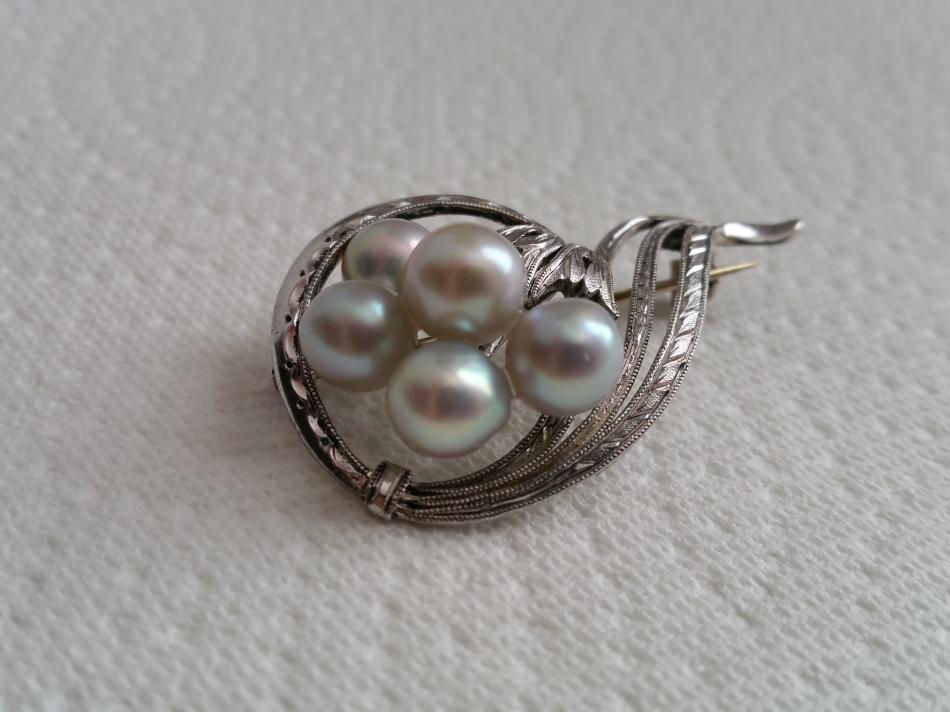 vintage silver Mikimoto brooch with silver blue akoya pearls