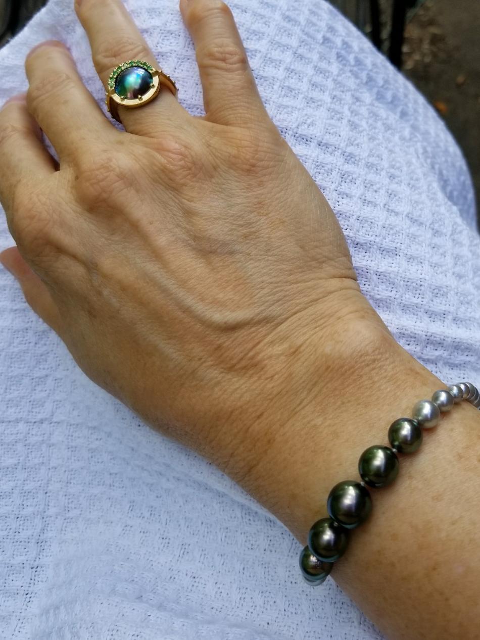green peacock Tahitian and akoya ombre bracelet from Pearl Paradise