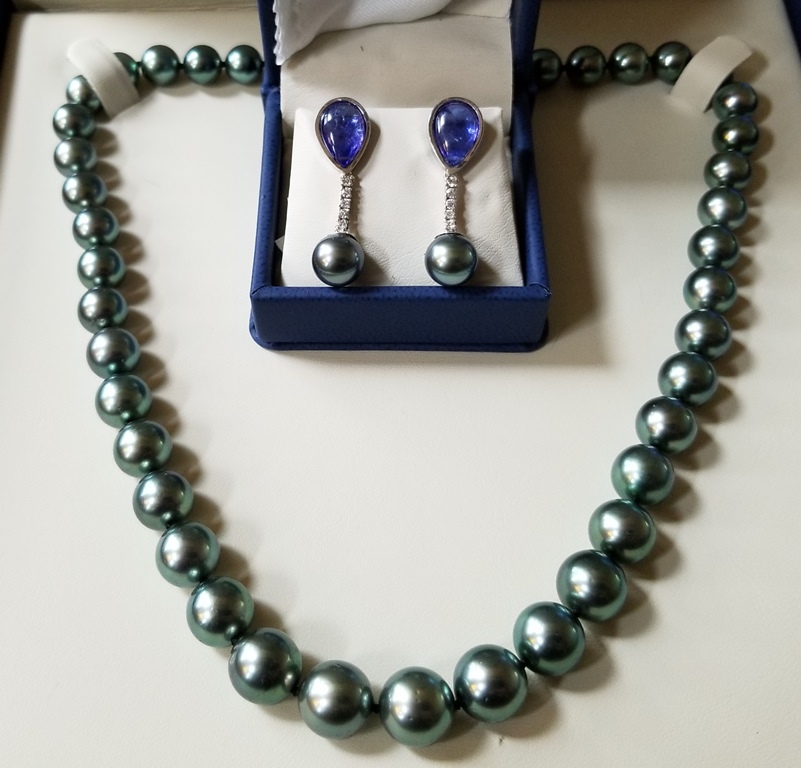 Tanzanites & diamonds paired with Tahitian pearls