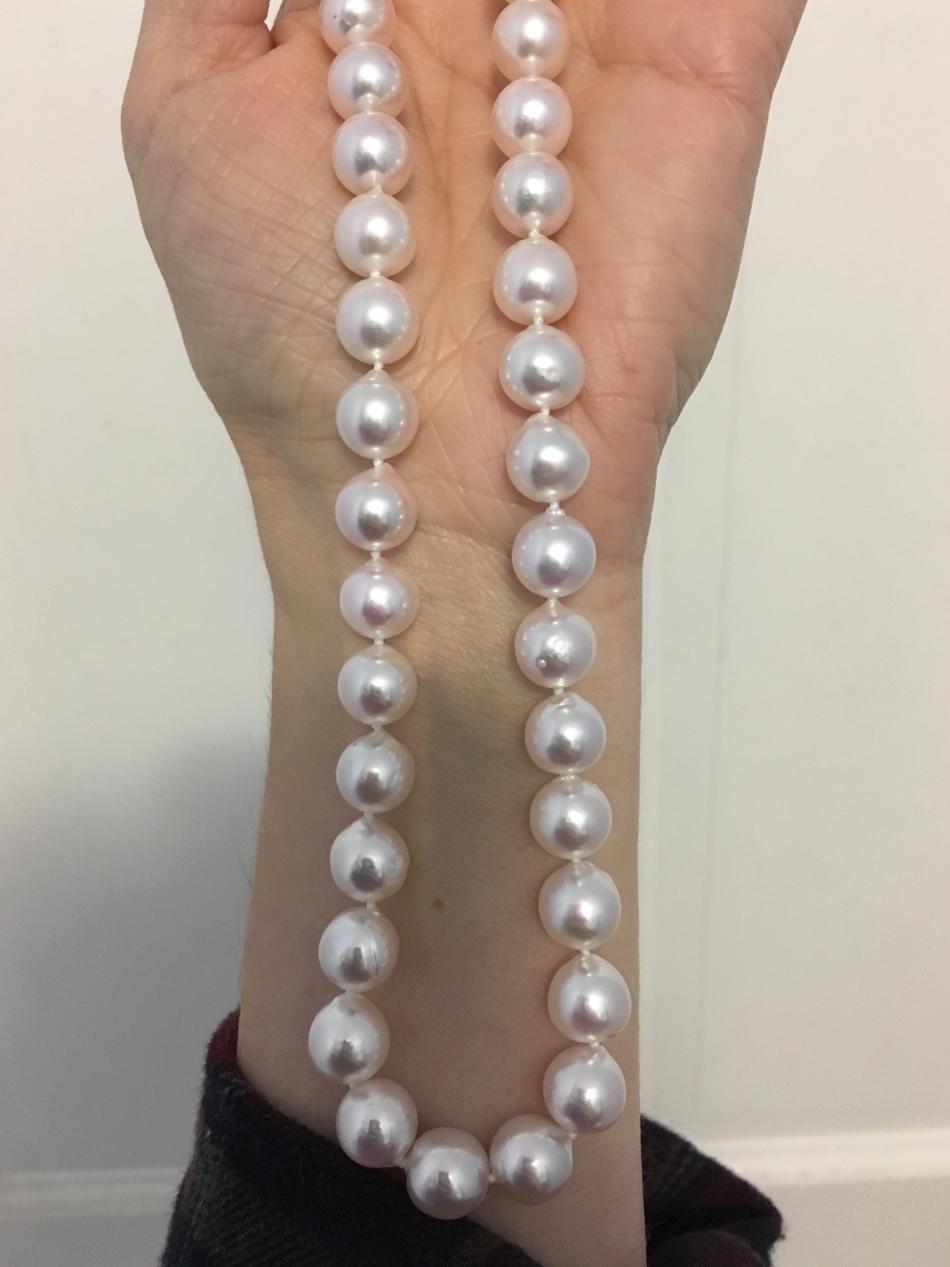 My Pearl Paradise baroque akoya up close