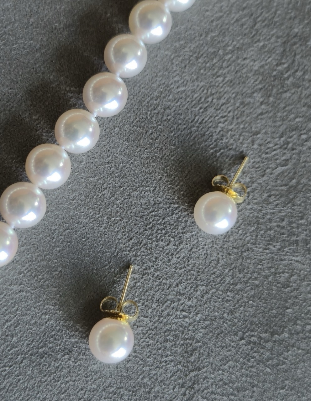 Akoya studs.jpeg