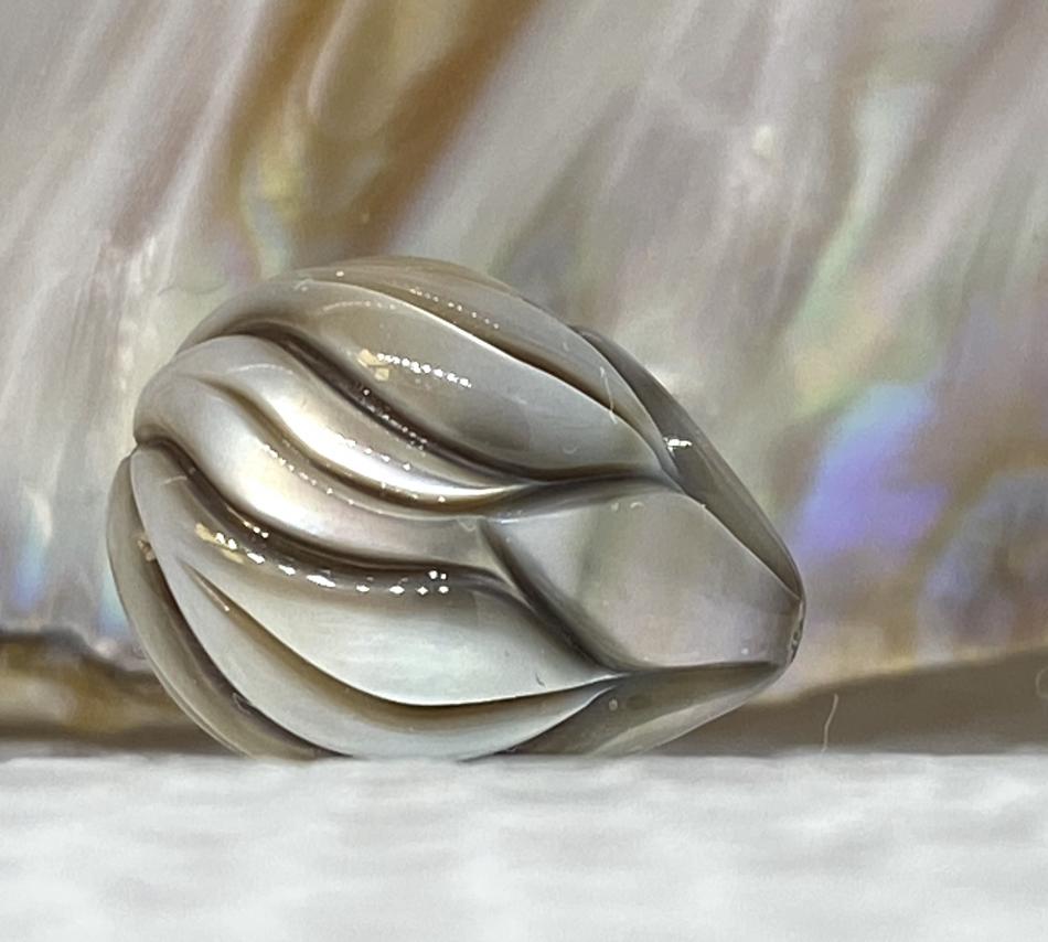 Silver Tahitian 12x15mm, Carved Pearl