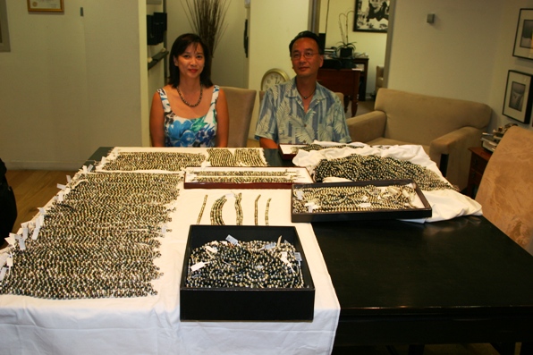 Table covered with Tahitian pearls at Pearl Paradise