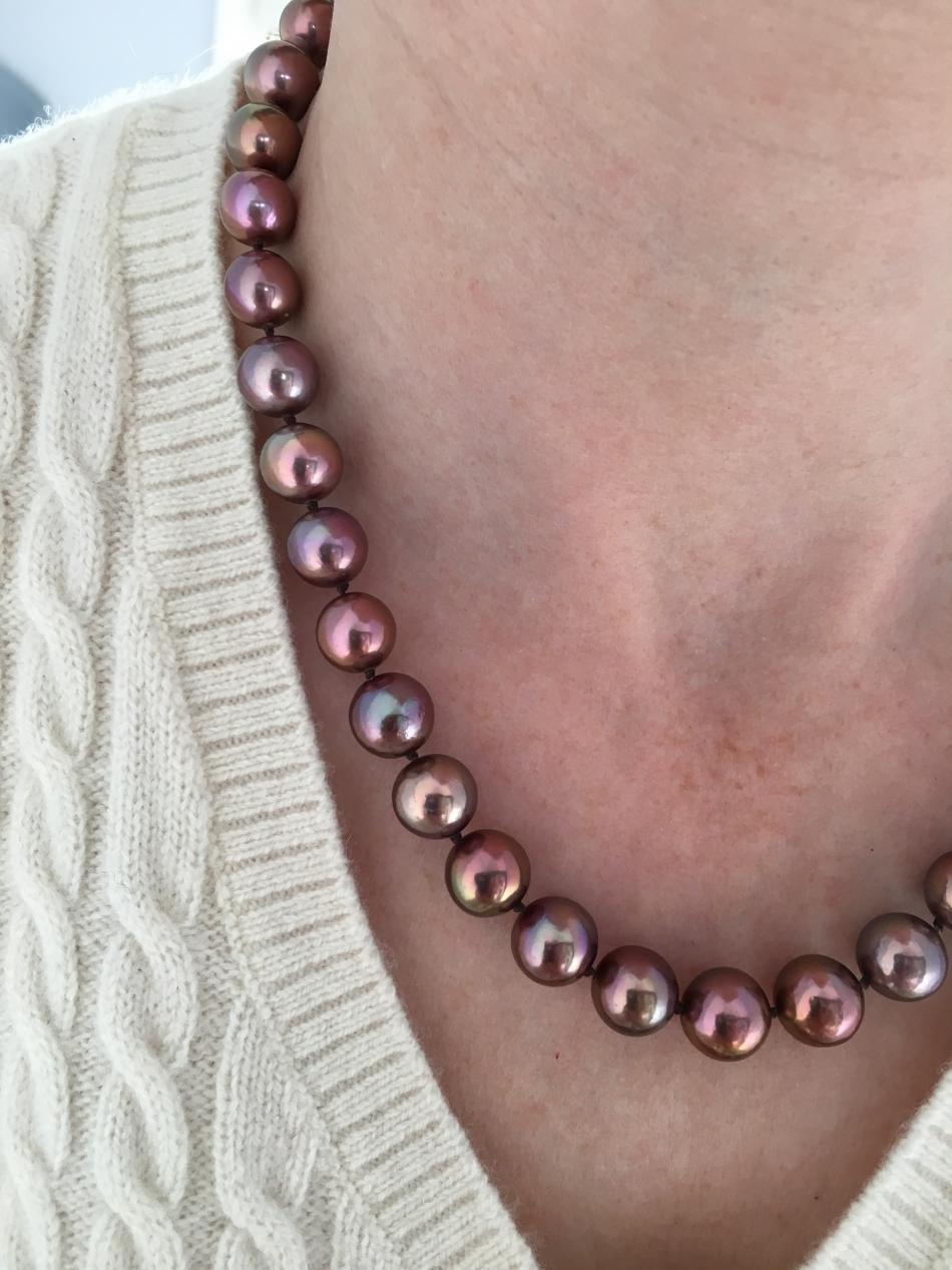 Colorful and lustrous pearl paradise pearls
