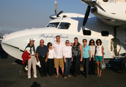 Group in front of Paspaley's plane