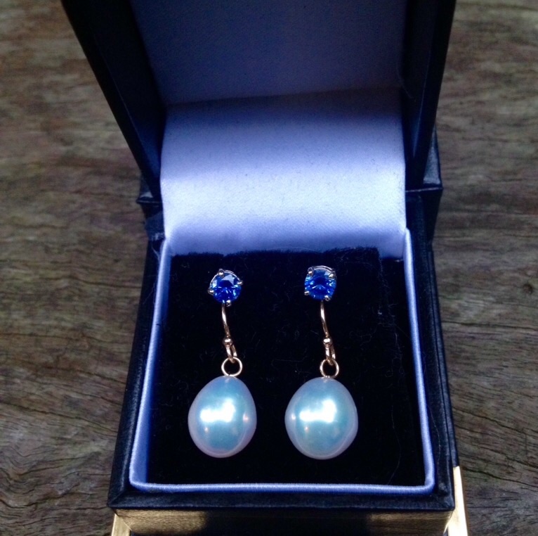 Pearl Paradise metallic drops with my sapphire studs