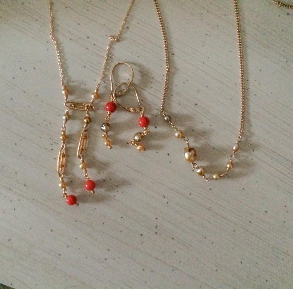  pipi pearls and coral from Italy