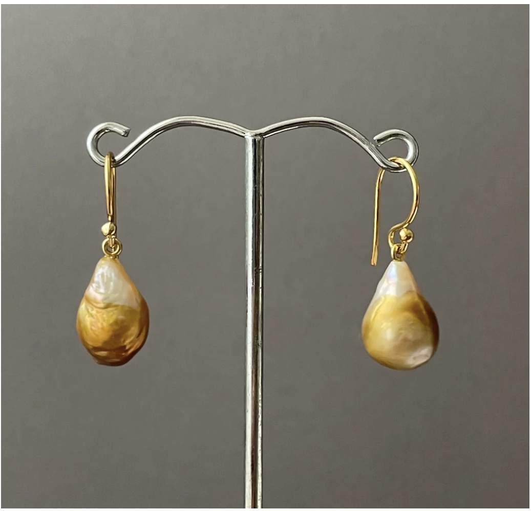 natural metallic golden coloring kasumi earrings