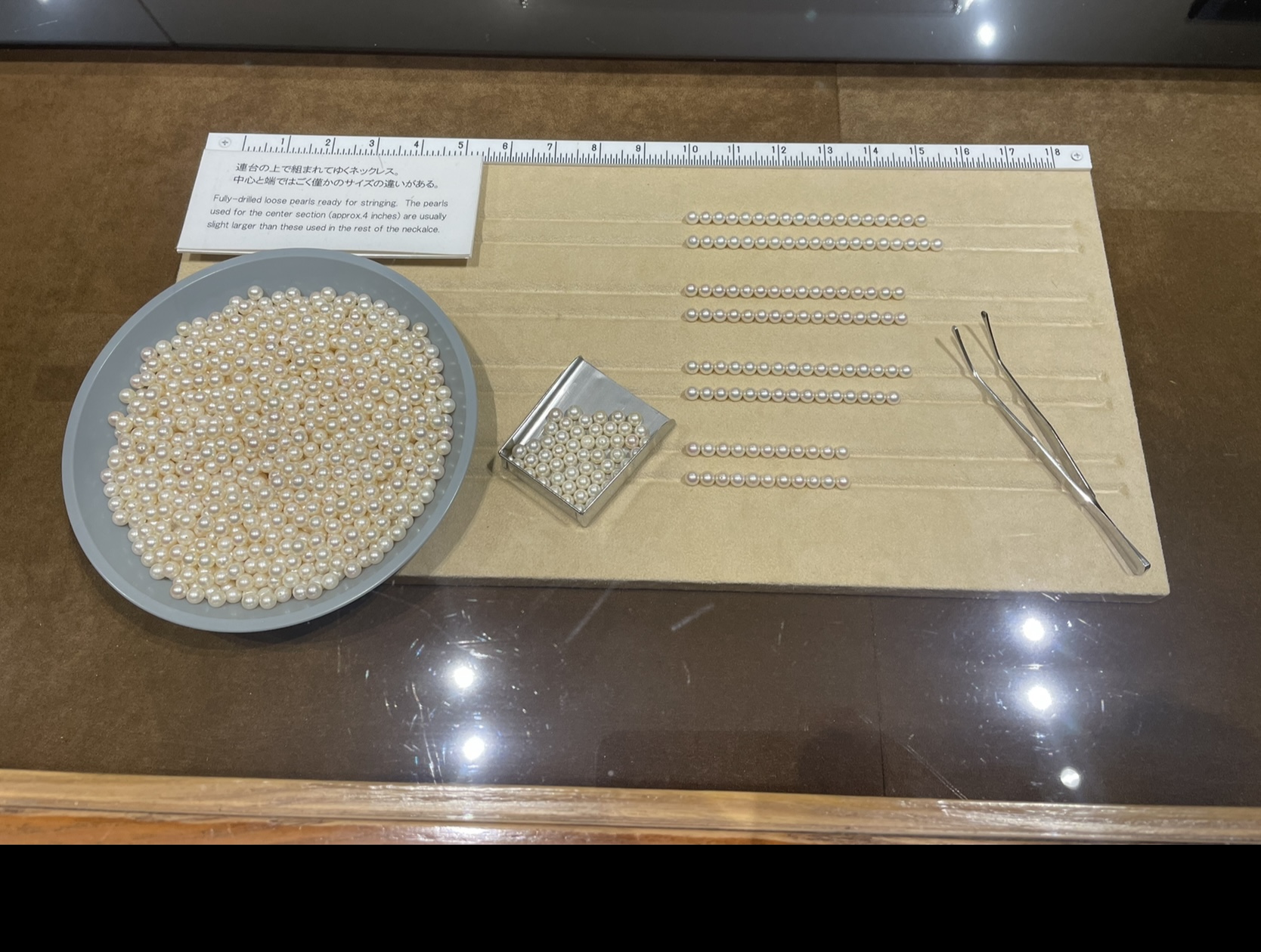 Drilled loose pearls for matching - Mikimoto Pearl Museum
