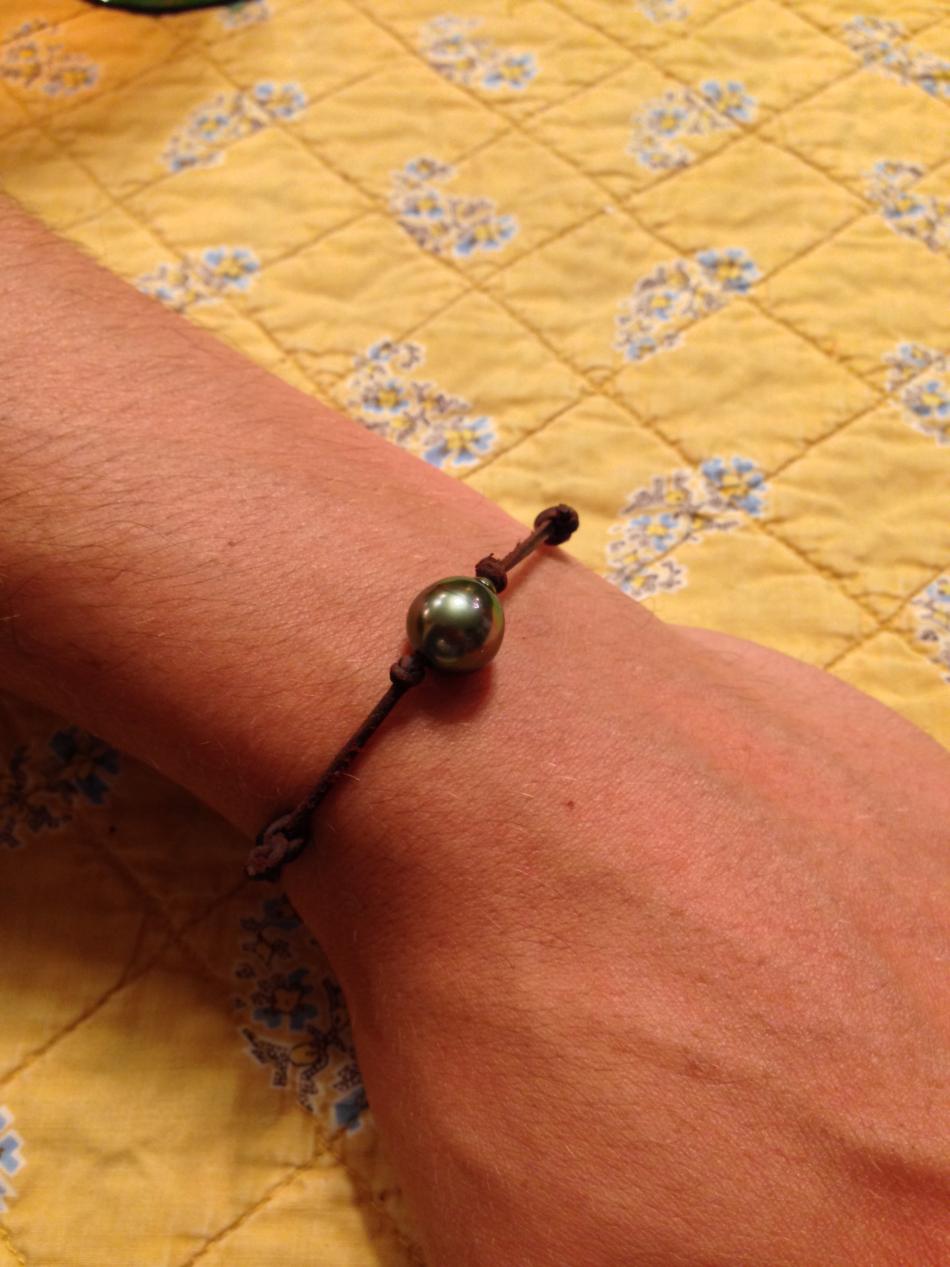 Tahitian pearl leather bracelet