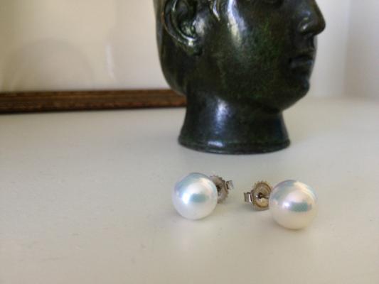 Nearly 10 mm metallic pearl studs from Pearl Paradise