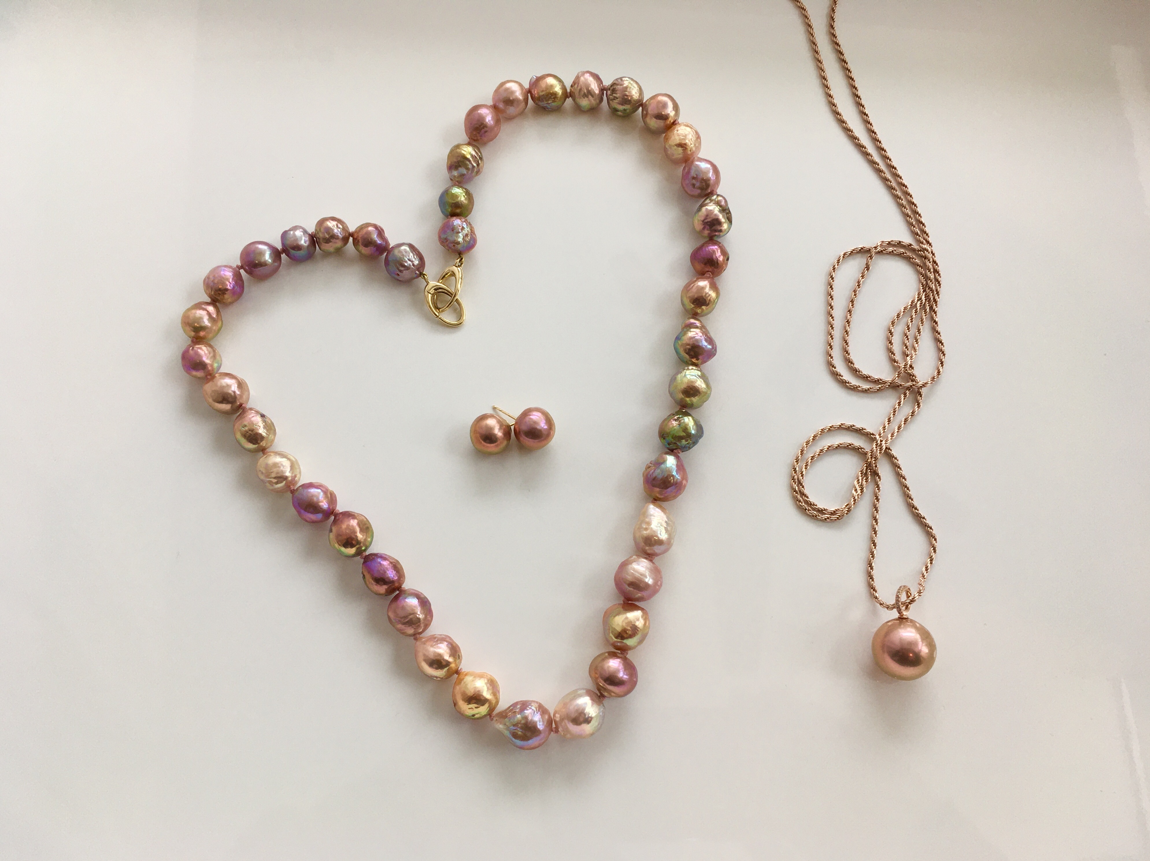  pendant is an Edison pearl from PP And a special strand that was the 2019 top harvest strand