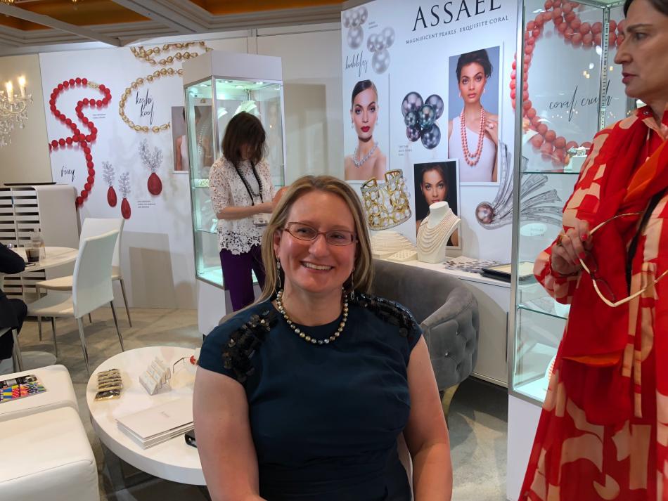 Jennifer Heebner wearing Fiji pearls at Assael.jpg