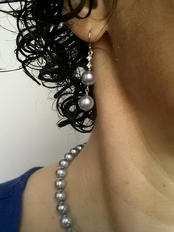 wearing pearl paradise madama strand with matching earrings designed by Hisano