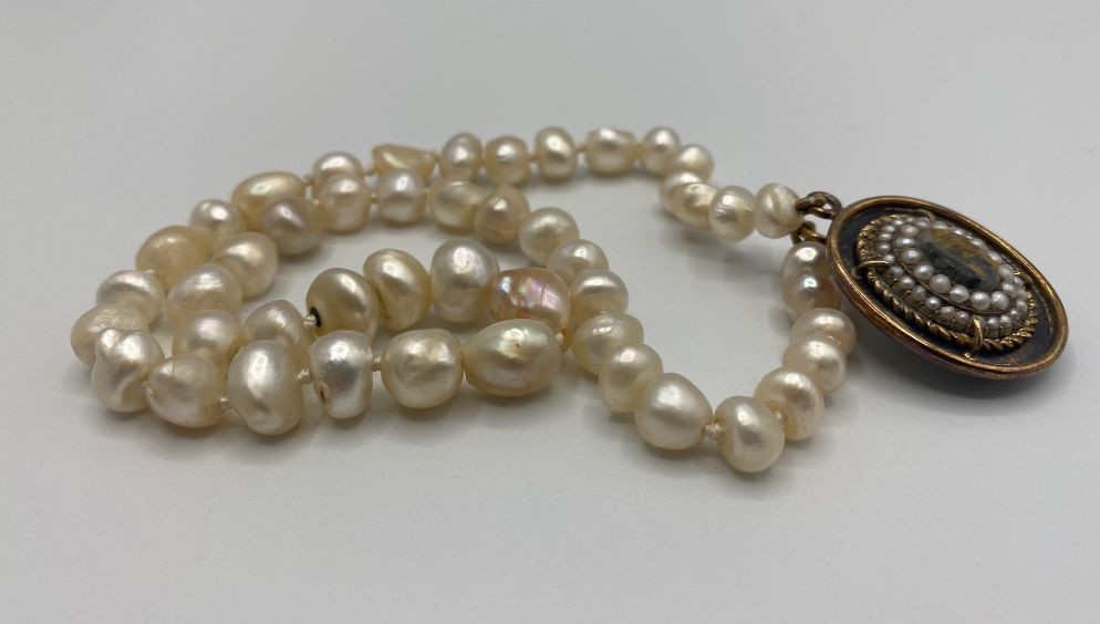 natural freshwater pearls.jpg