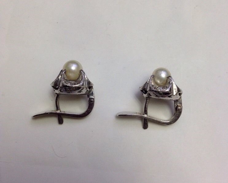 pearl 5mm french back 14k side long.jpg