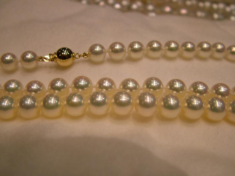 some metallic freshwater strands from pearl paradise