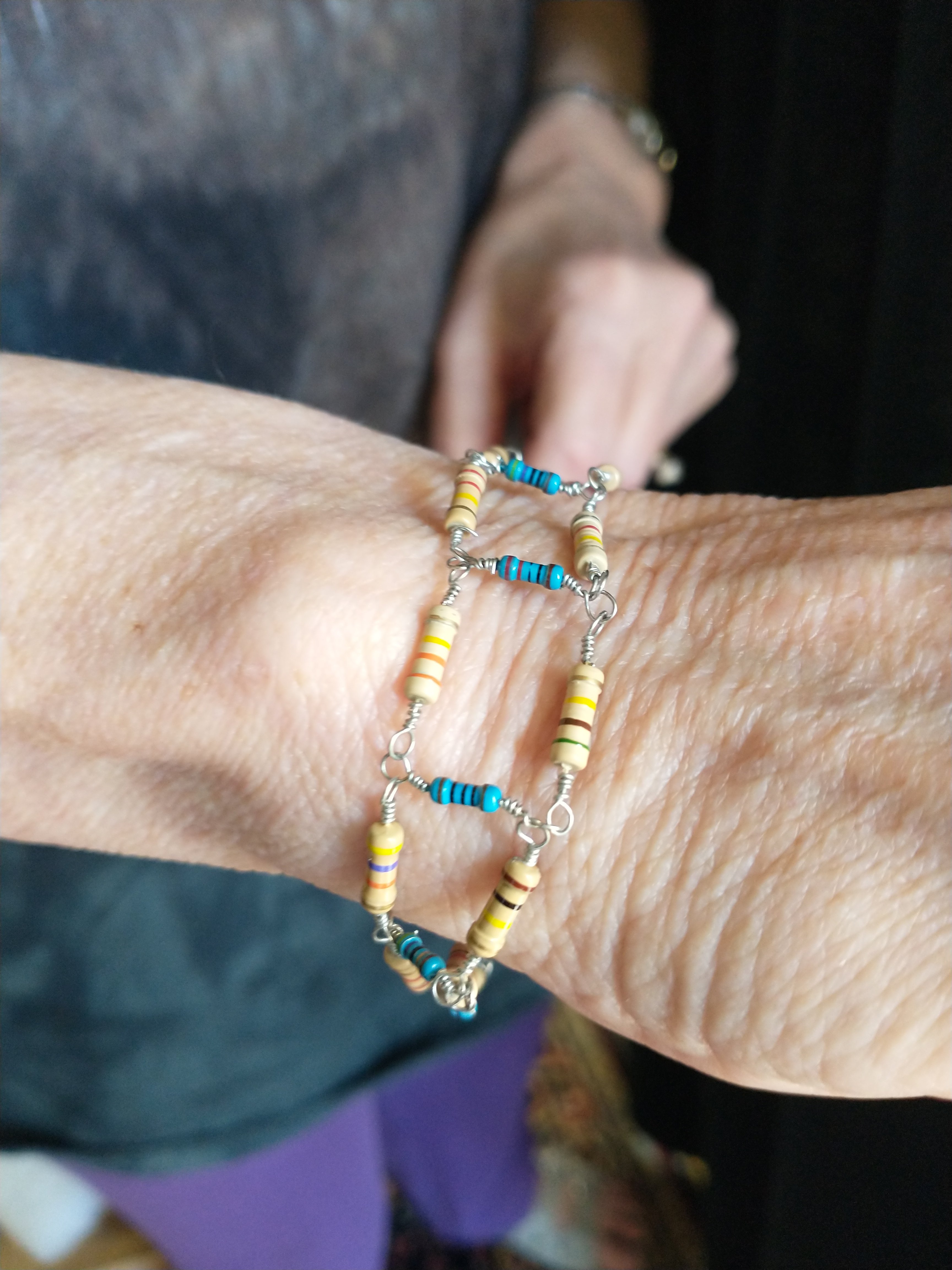 resistor_bracelet2.jpg