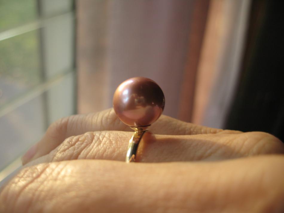 Lavender Edison pearl ring side view