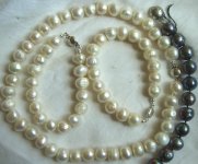 large white pearls small 010.jpg