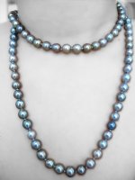 Collar sobre piel atenuada B&W [%P].jpg