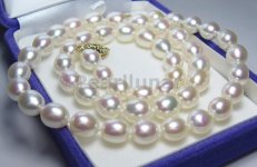 9mm snow white necklace.jpg