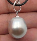 wiwiwi's Tahitian pearl.jpg