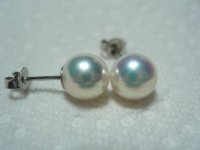White metallic Freshadama earrings 7.jpg