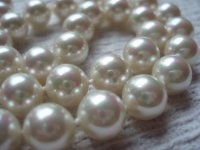 close up Majorica imitation pearls.jpg
