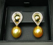 goldenearrings.jpg goldenearrings.jpg