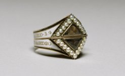 English_-_Memorial_Ring_-_Walters_44528_-_Three_Quarter.jpg