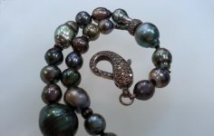 Elyria Necklace detail 1.jpg Elyria Necklace detail 1.jpg