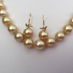 golden pearl set close up