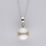 WSS pearl pendant.jpg