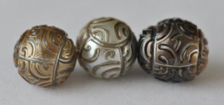 carved trio Tahitians - Kojima
