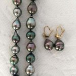 Baby Nurse's Tahitian pearl strand photos turned right side up