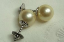 GSS Platinum pearl earrings P1170635.jpg