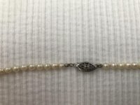 Graduated Pearl Necklace Clasp.jpg