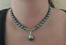 blue tahitian strand and studs from Pearlescence and my tahitian enhancer from Pearlsociety