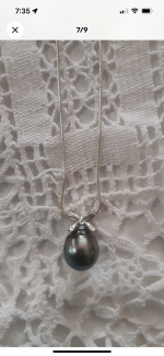 I recently acquired a pearl pendant online, and the seller claims it's a Tahitian pearl