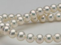 white metallic pearls (2).jpg