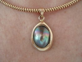 mabe Tahitian pendant forum.jpeg
