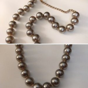 Loose drilled vintage pearls