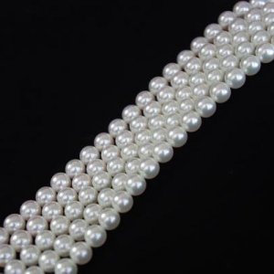 Natural white and AKoya