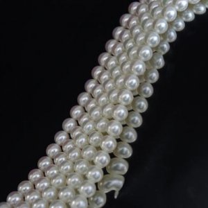 Natural white and AKoya